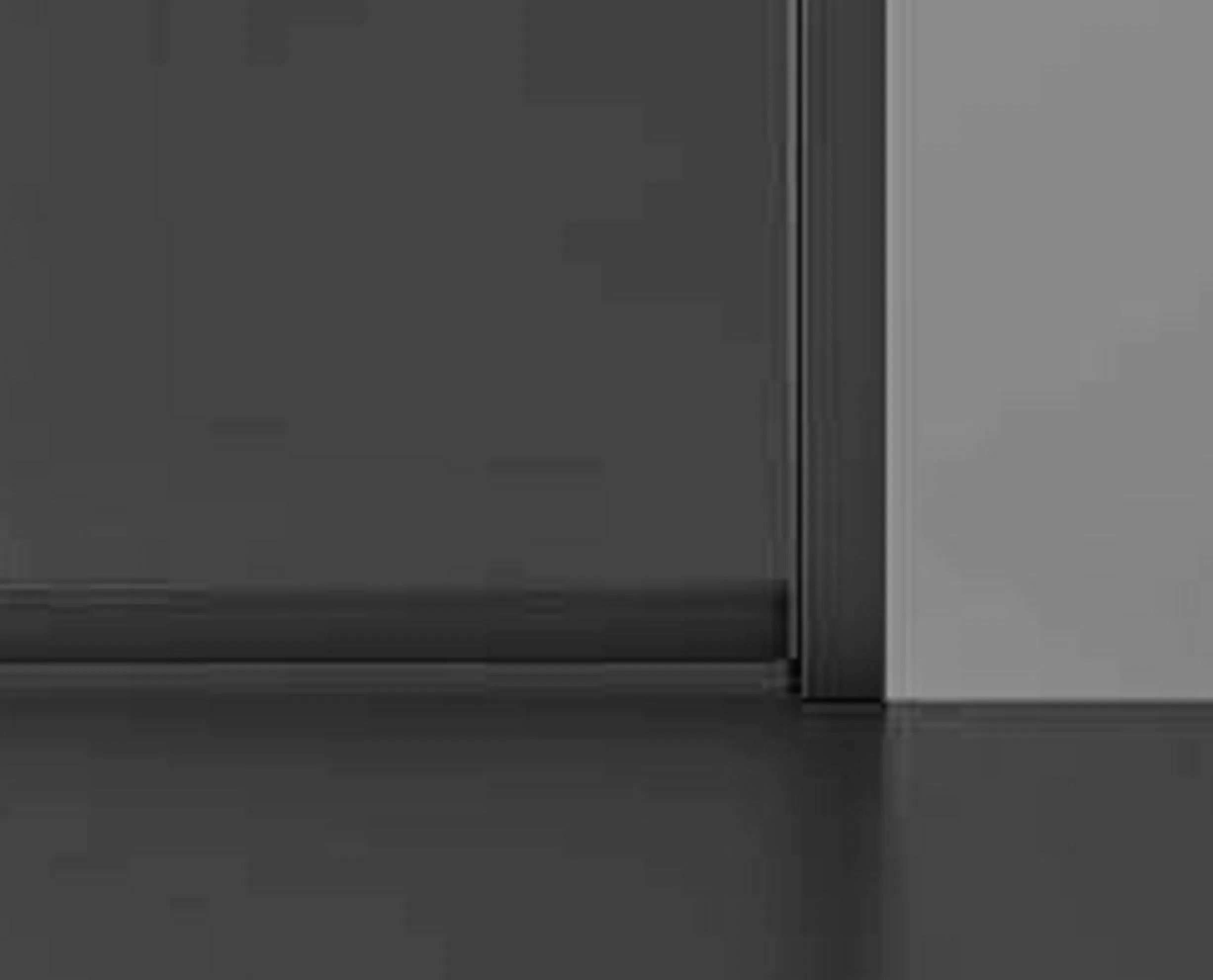 High-Quality Shower Faucet and Stylish Glass Panel Combo