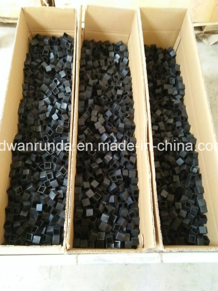 Plastic Plug Use to Protect Tube Ends