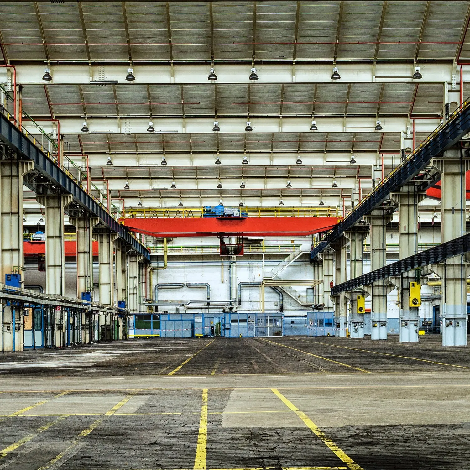From a Chinese Supplier H-Shaped Steel Beam Steel Frame Prefabricated Building