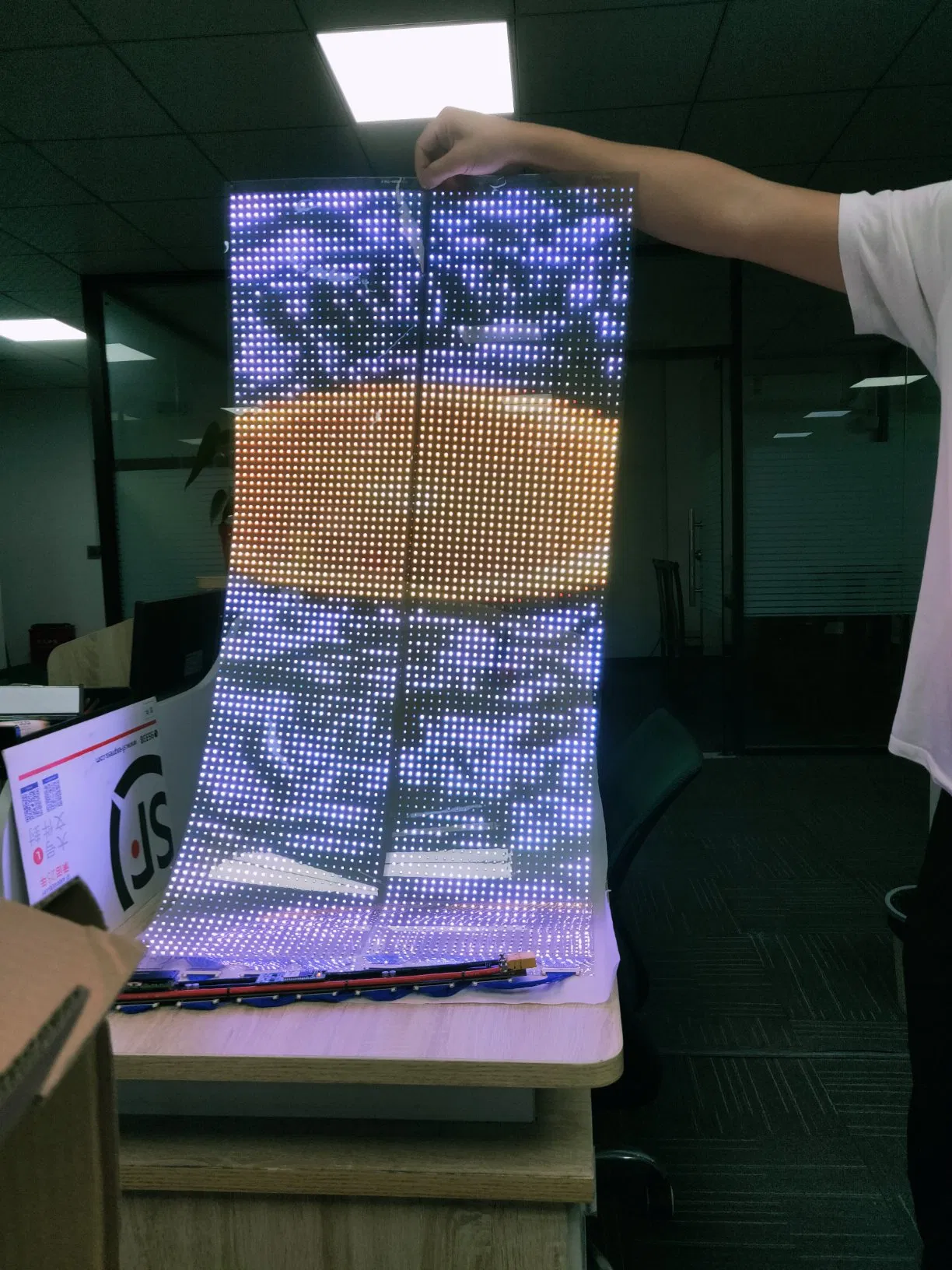 Indoor Flexible Transparent P10 P8 P6 P4 Adhesive Transparent LED Film Screen