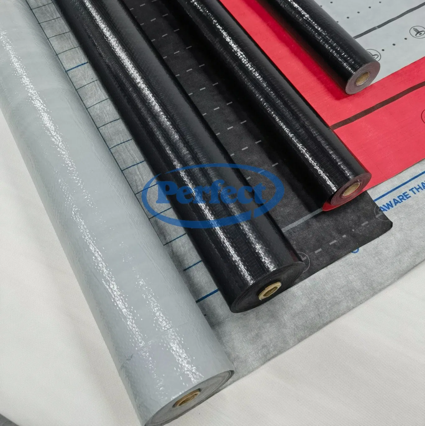 Synthetic Roof Underlayment for Building Material High Temperature Peel and Stick Adhesive Underlay Replacement of Asphalt Felt Roof Underlay Slip Resistance