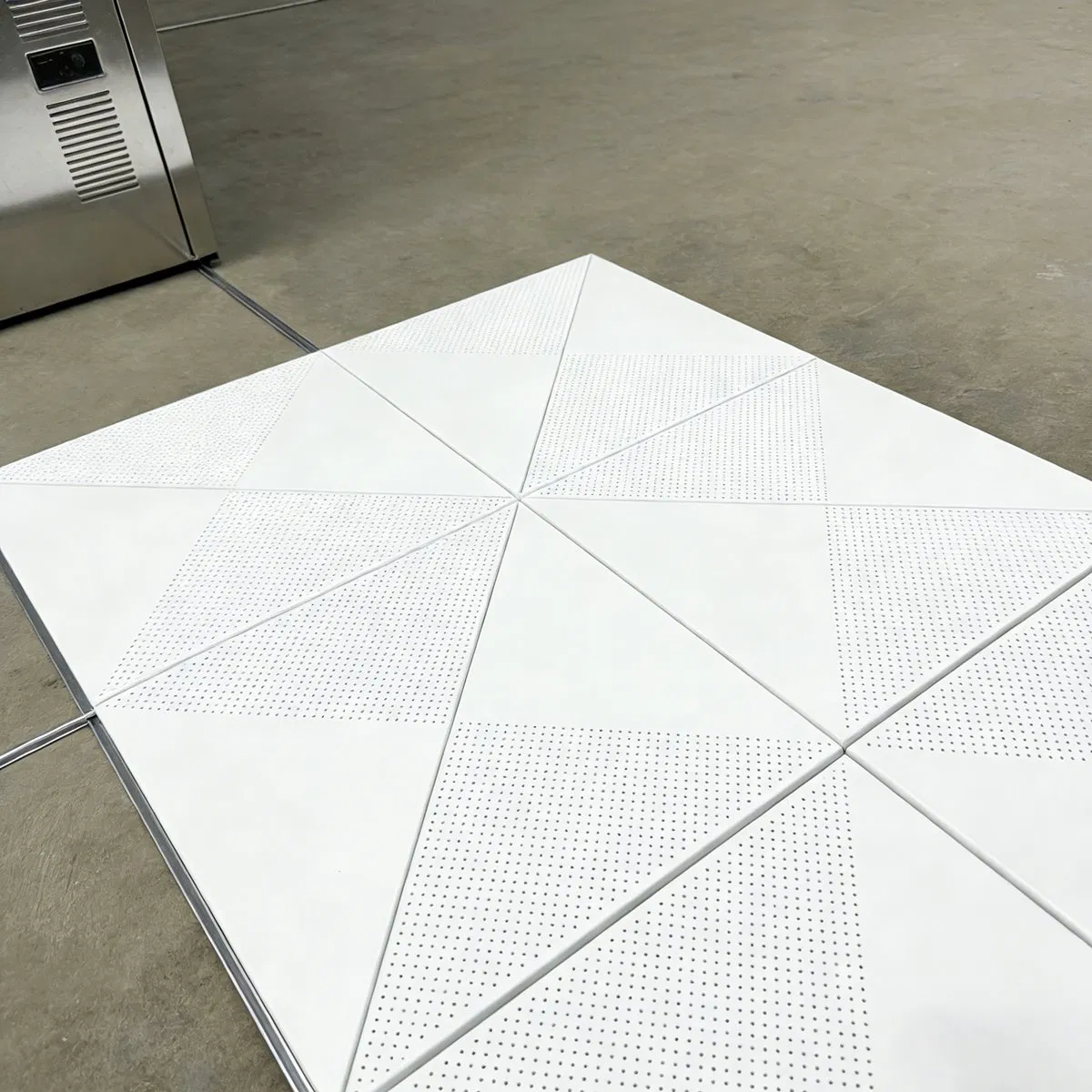 Acoustic Black Tissue Mineral Rock Wool Insulation Mineral Wool Board