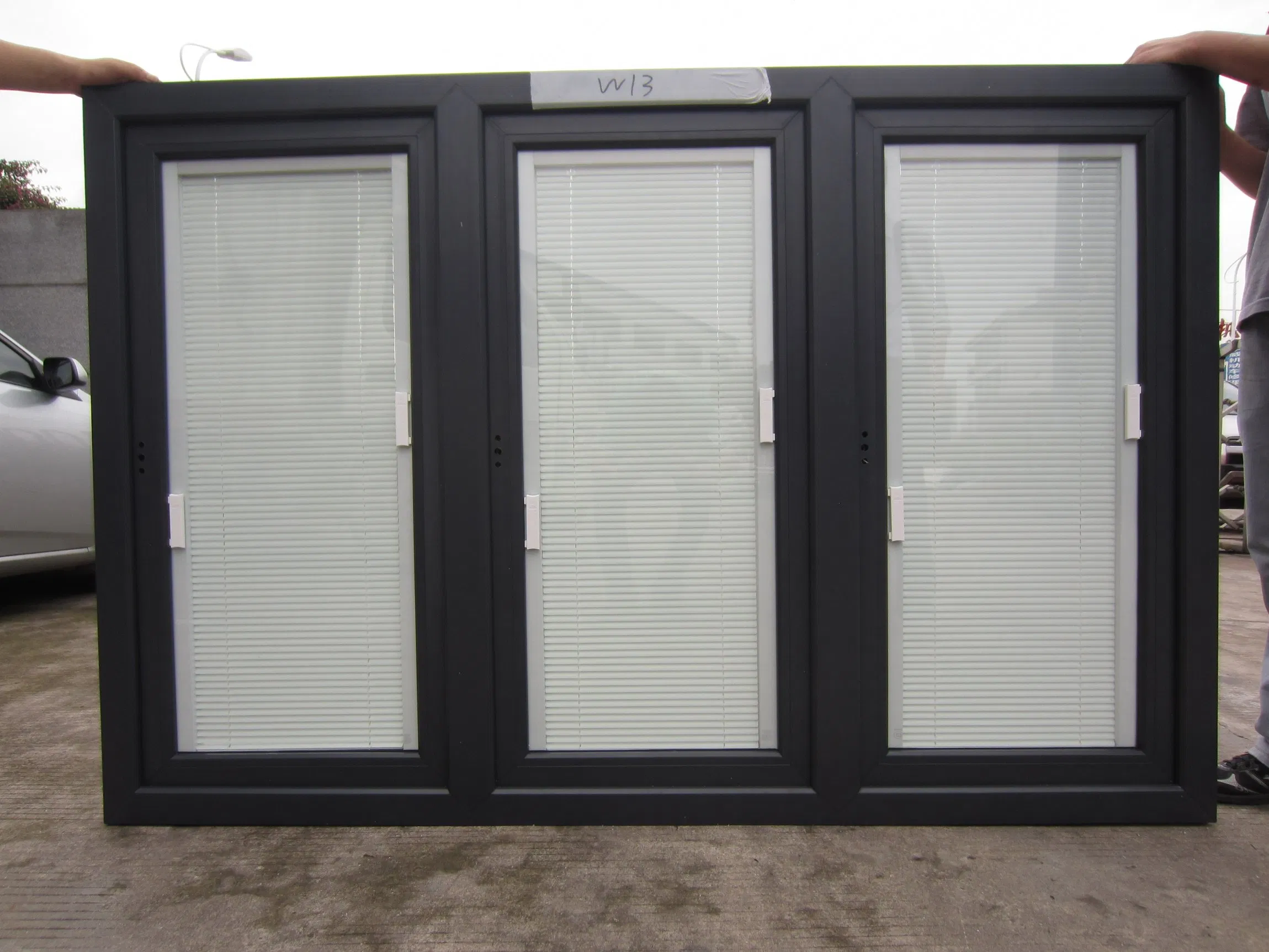 Outswinging Thermal Break Plastic Three Sides Casement Window with Blinds