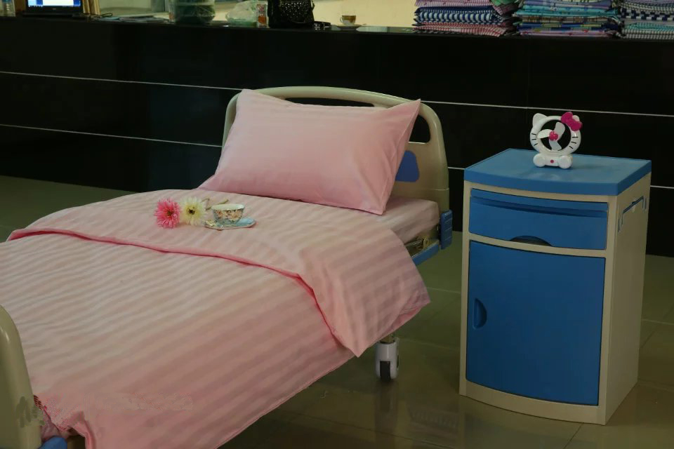 E10 Pink Windmill Cotton Hospital Bed Sheet