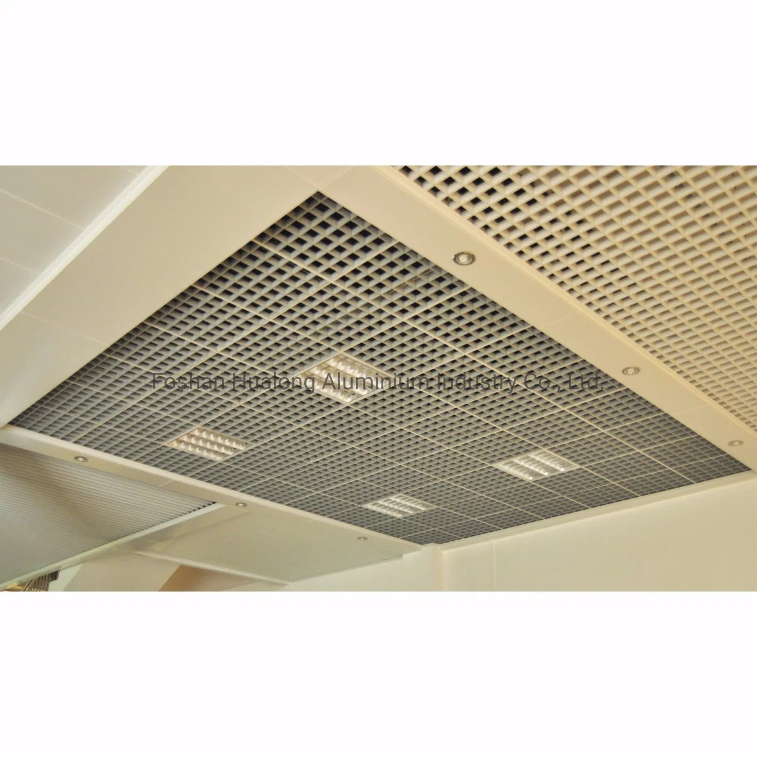 Aluminum Open Cell Ceiling Installed with T-Grid