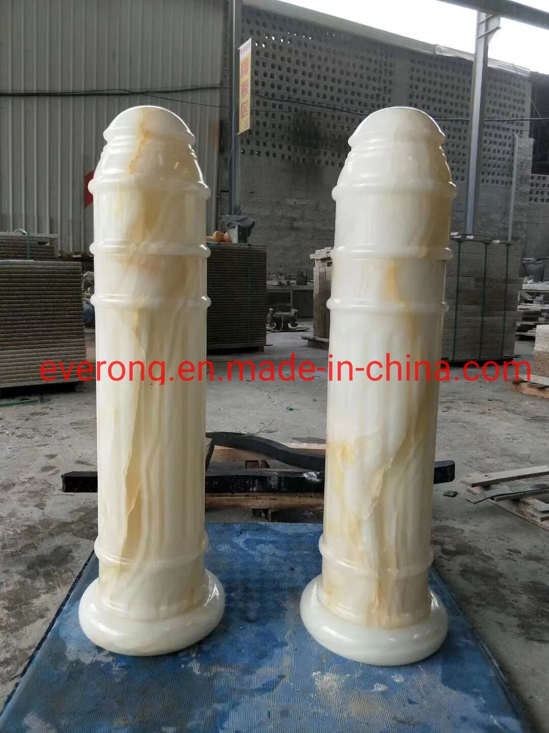 High Polished Onyx Marble Pillar or Column for Interior Room Decoration