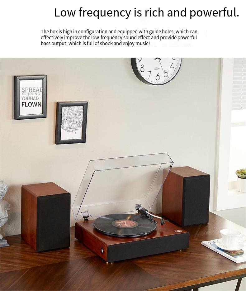 Винтажный деревянный проигрыватель виниловых пластинок