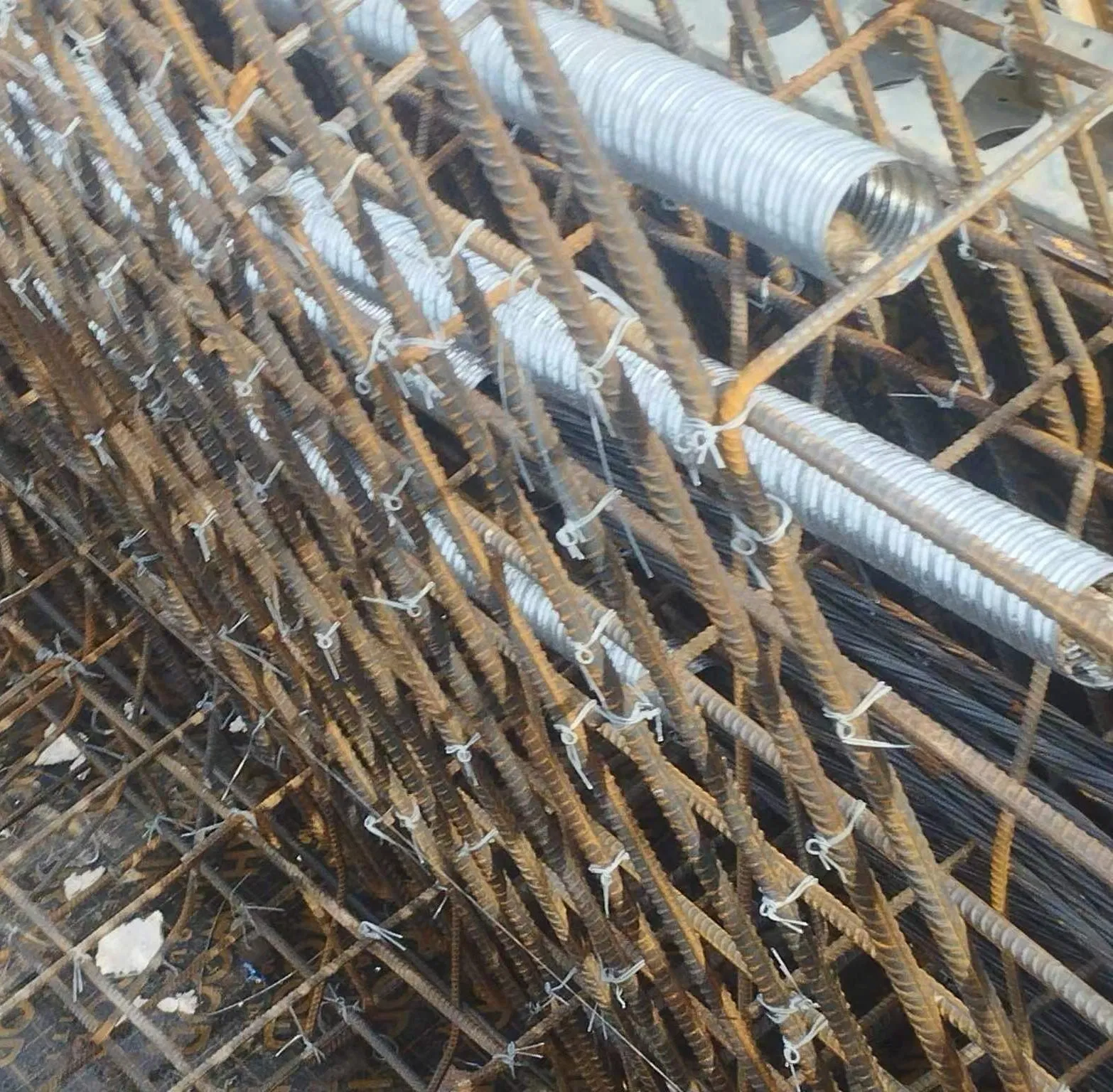 70mm High Tension Corrugated Galvanized Prestressed Steel Metal Slab for Pre-Stressed Concrete Bridge Construction
