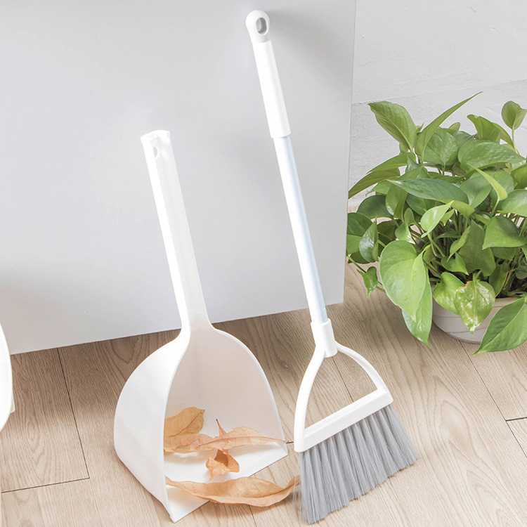 Children′ S Soft Hair Kindergarten Plastic Brush Small Broom Dustpan Set