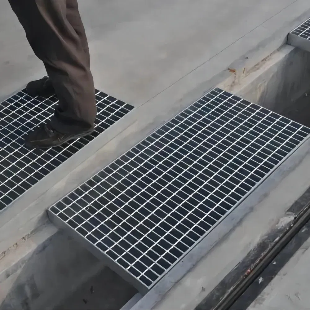 Steel Sidewalk Grating Galvanized Steel Grating Cover Drain Steel Drainage Cover