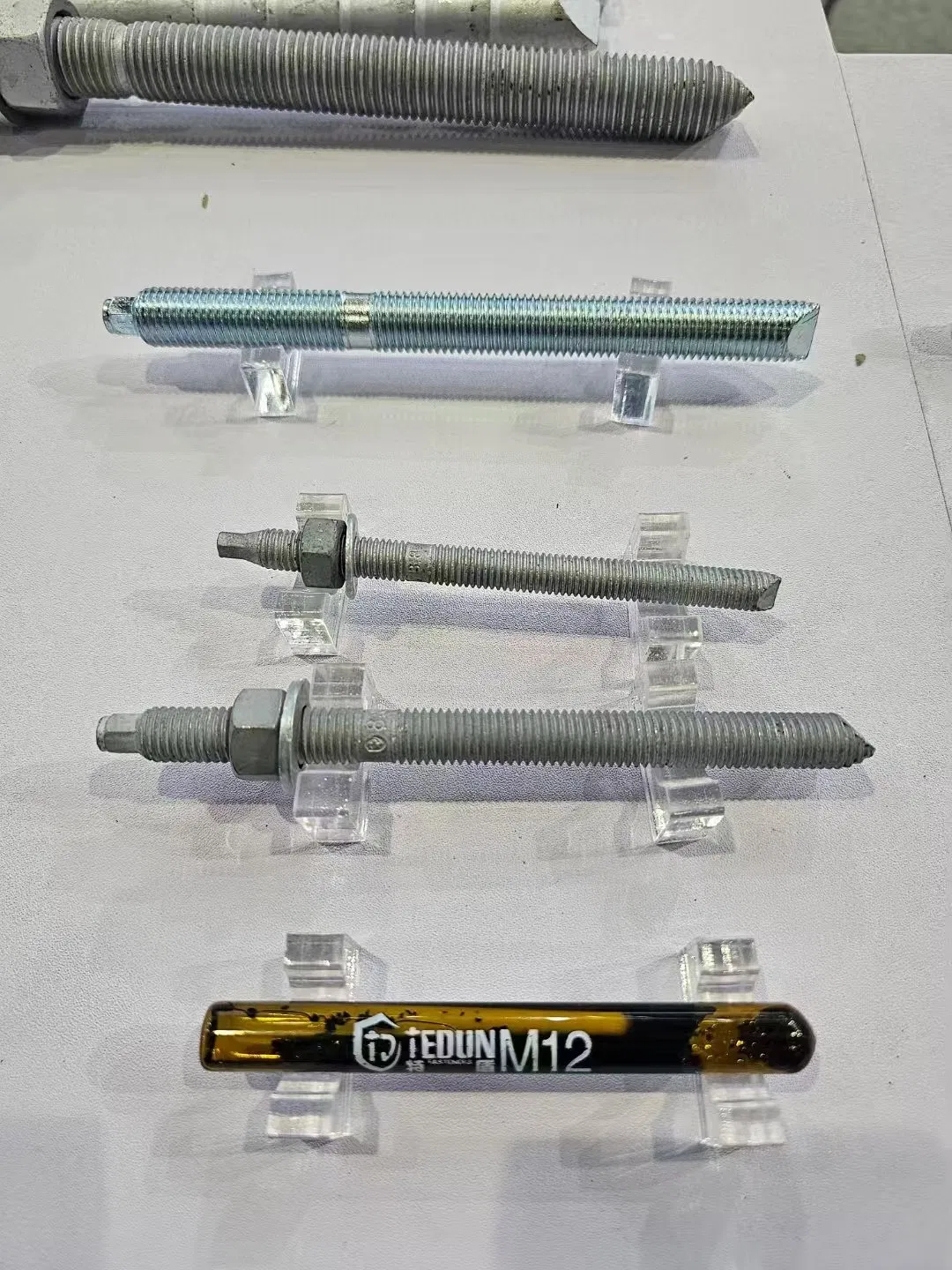 Factory Supplied Set Anchor Expansion Bolt Galvanzation