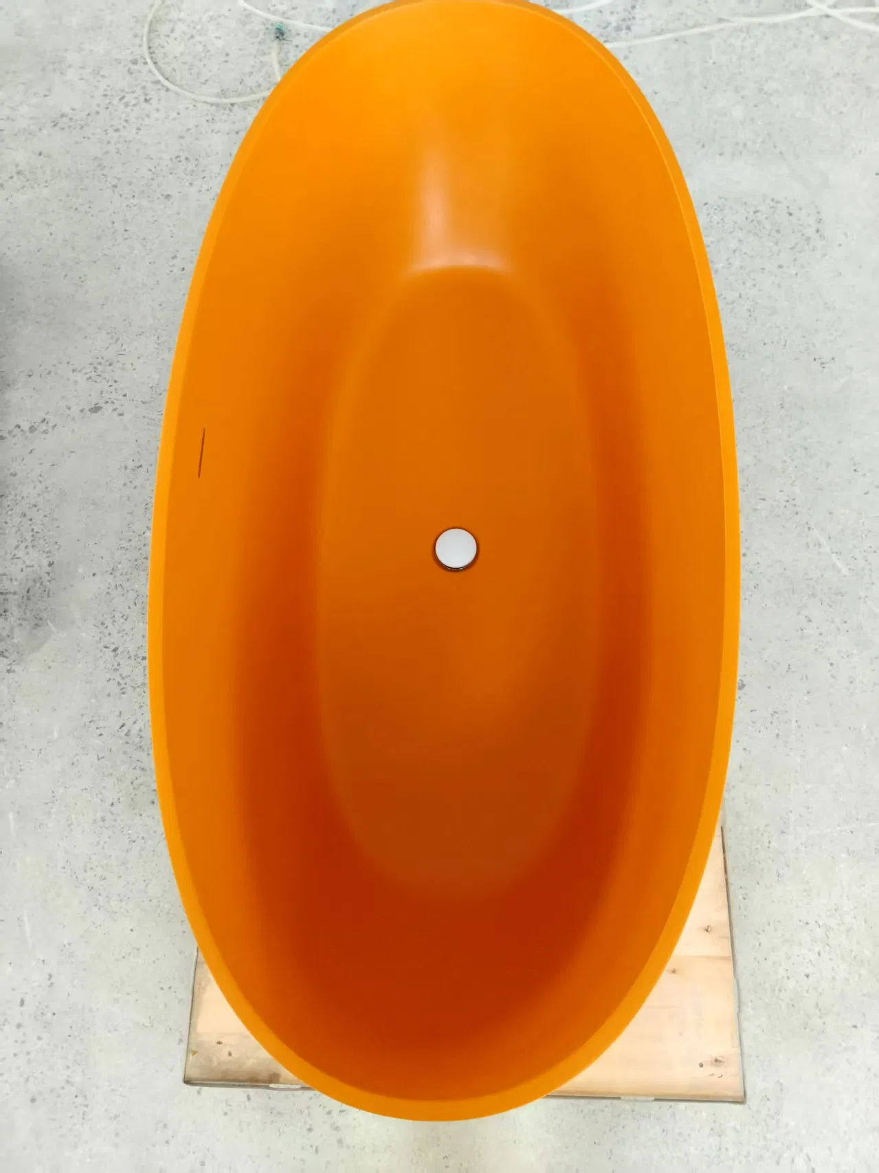 Каменная ванна для ванной комнаты треугольная зеленая