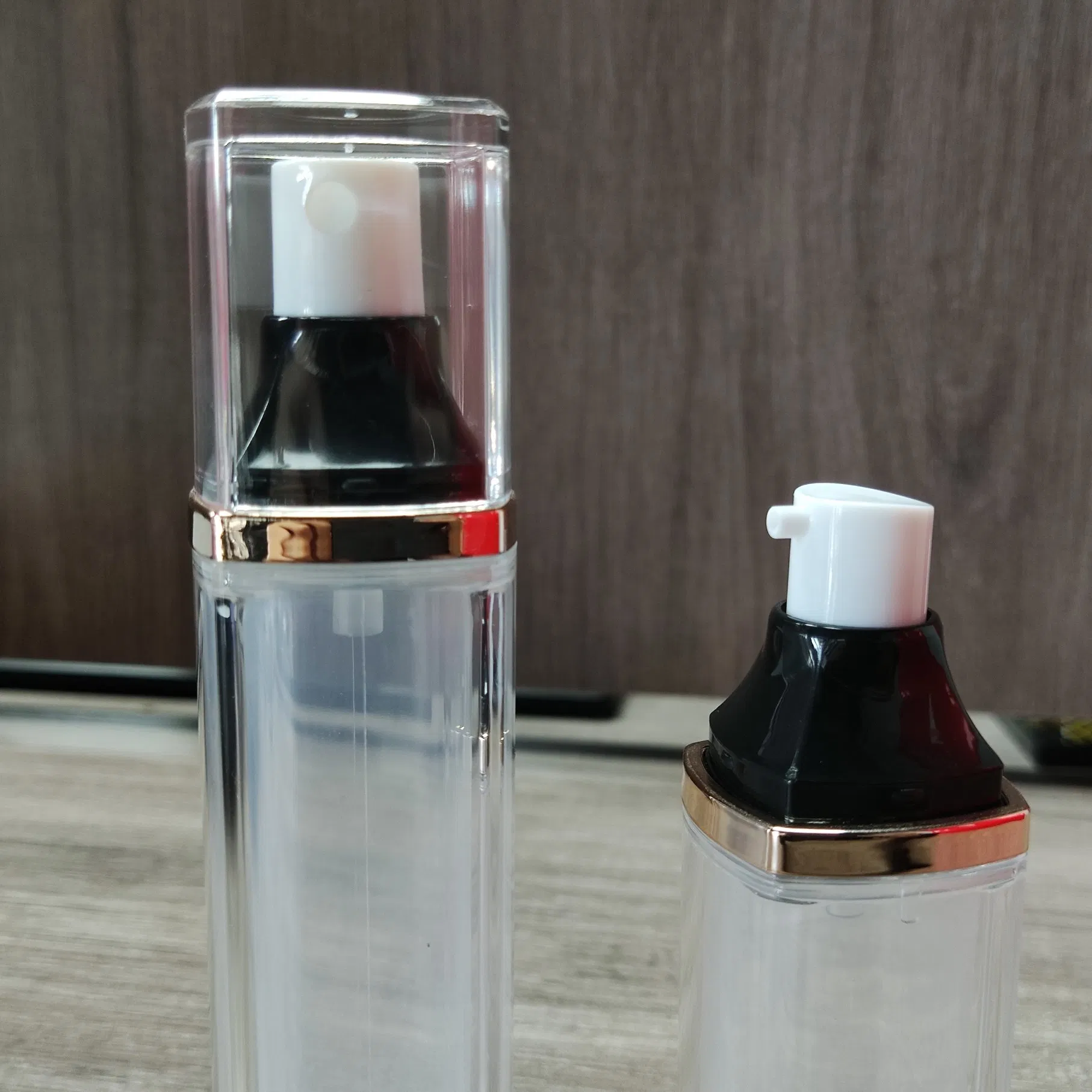 High Quality Wholesale Pump Spray Airless Bottle Cosmetic 30ml 50ml as Plastic Bottle