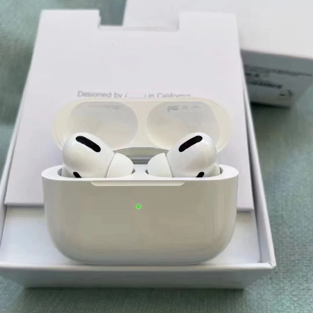 Беспроводные наушники PRO с зарядным кейсом