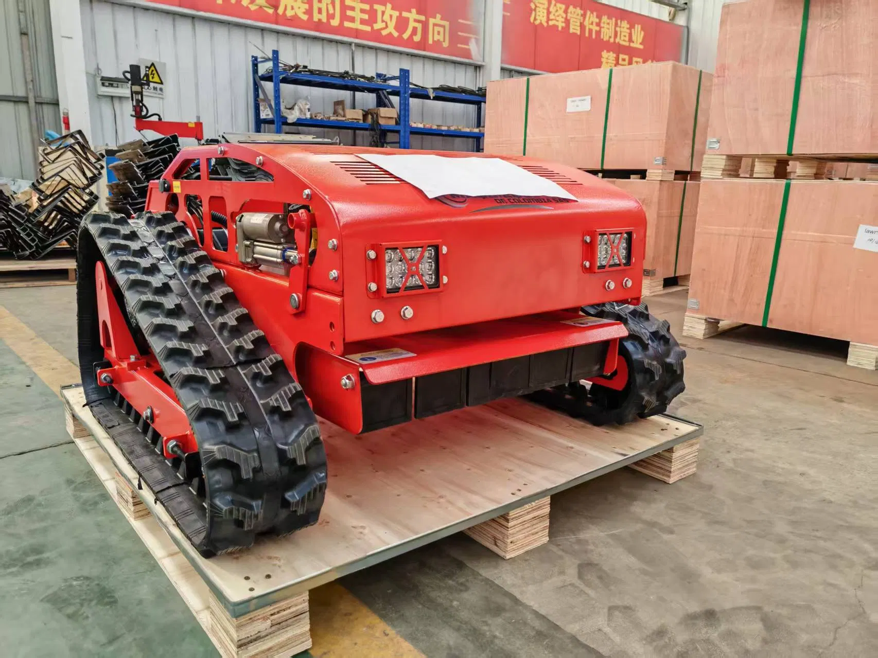 Самоходная газонокосилка High Way с дистанционным управлением