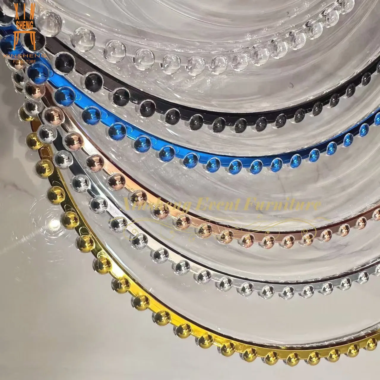 Modern Design Wholesale 13 Inch 33cm Plastic Round Gold Beaded Clear Charger Plates for Wedding Restaurant Hotel Banquet
