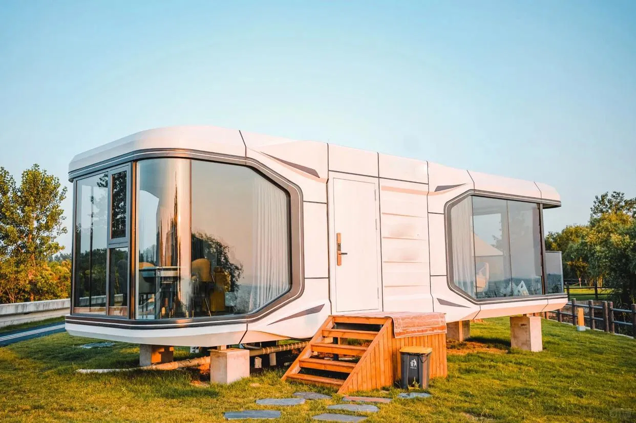 Factory Price Steel Structure Modern Mobile Home with Kitchen Modular Capsule House