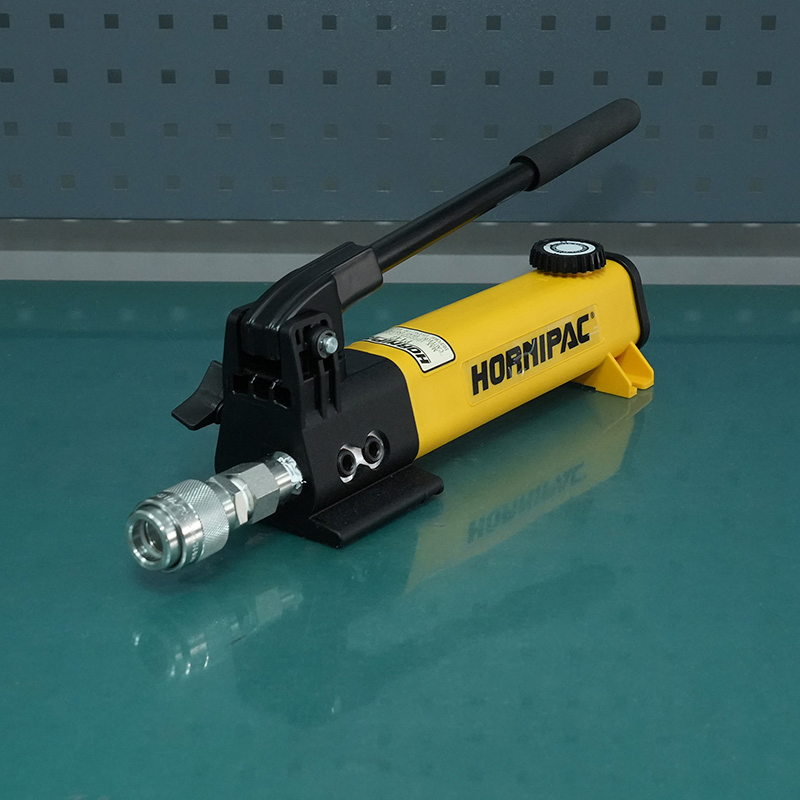 P142 10000psi/700 Bar Single Acting Two Speed Lightweight Hydraulic Hand Pump Manual Pump