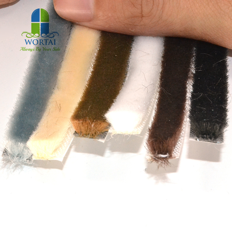 Customized Size and PP Yarn with or Without Silicone PP Silicon Wool Pile Weather Strip