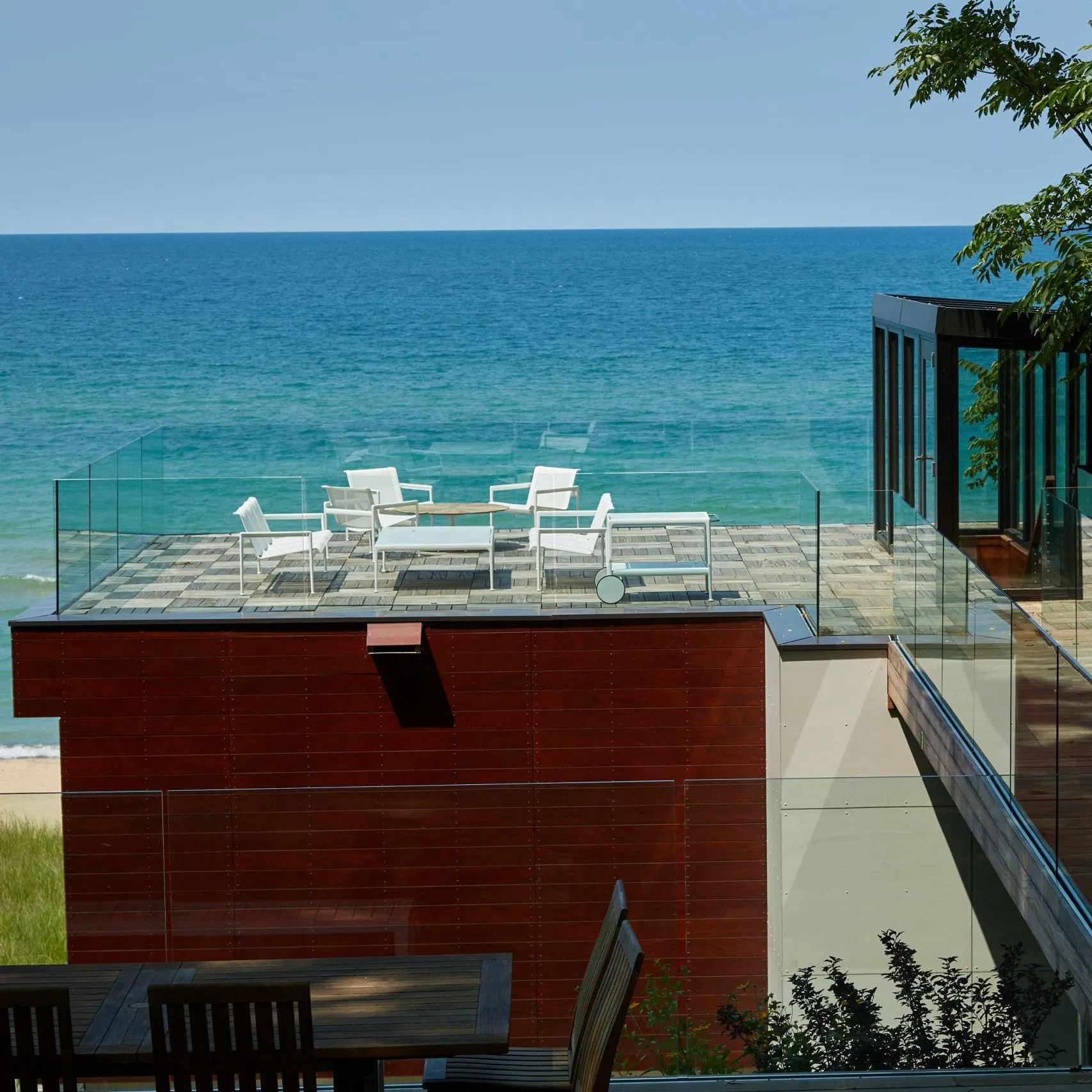 dB Popular outdoor Aluminum U Channel Railing Tempered Glass Fence