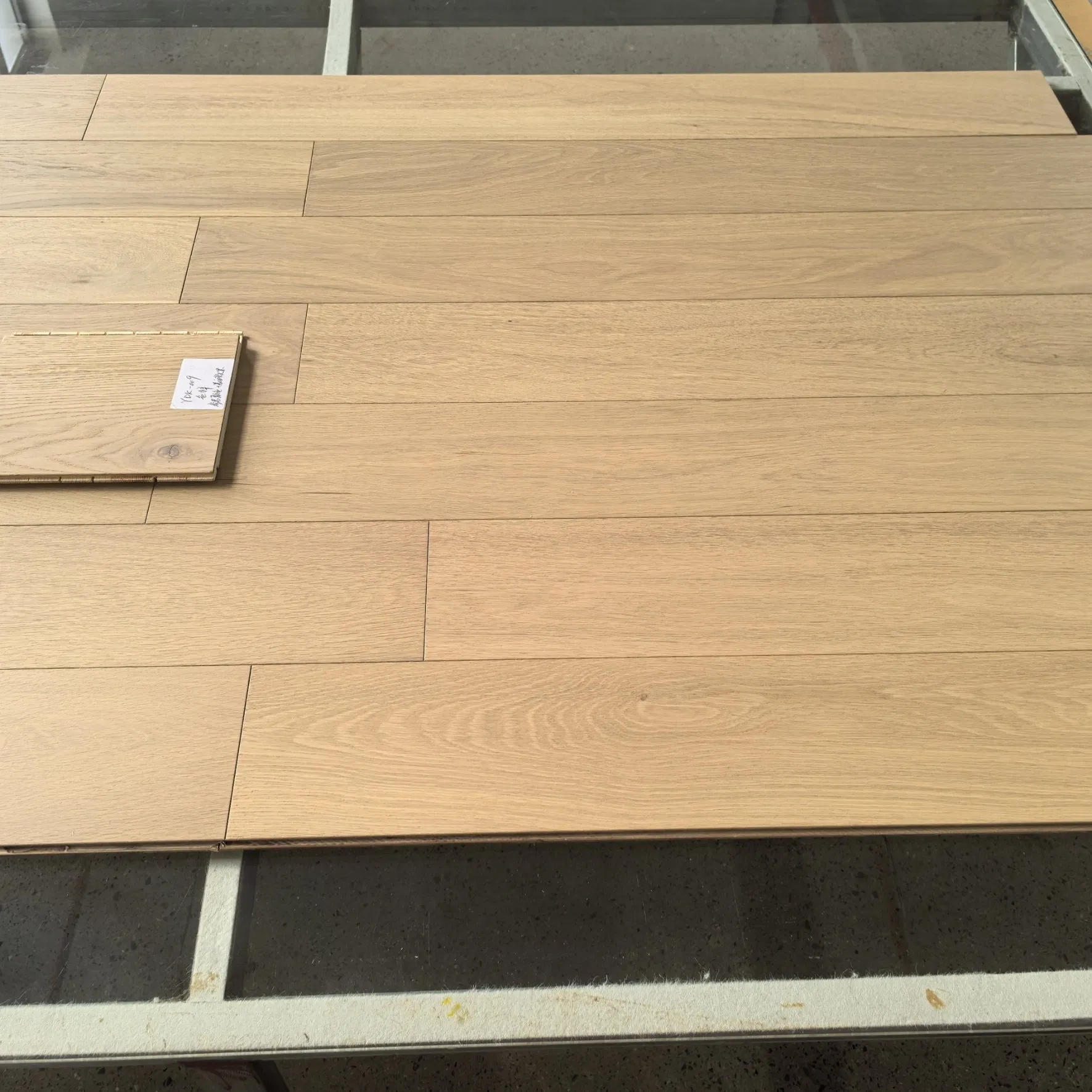 White Oak T&G Multilayer Interior 14mm Hardwood French Oak Wooden Flooring Solid Wood Engineered Hardwood Flooring