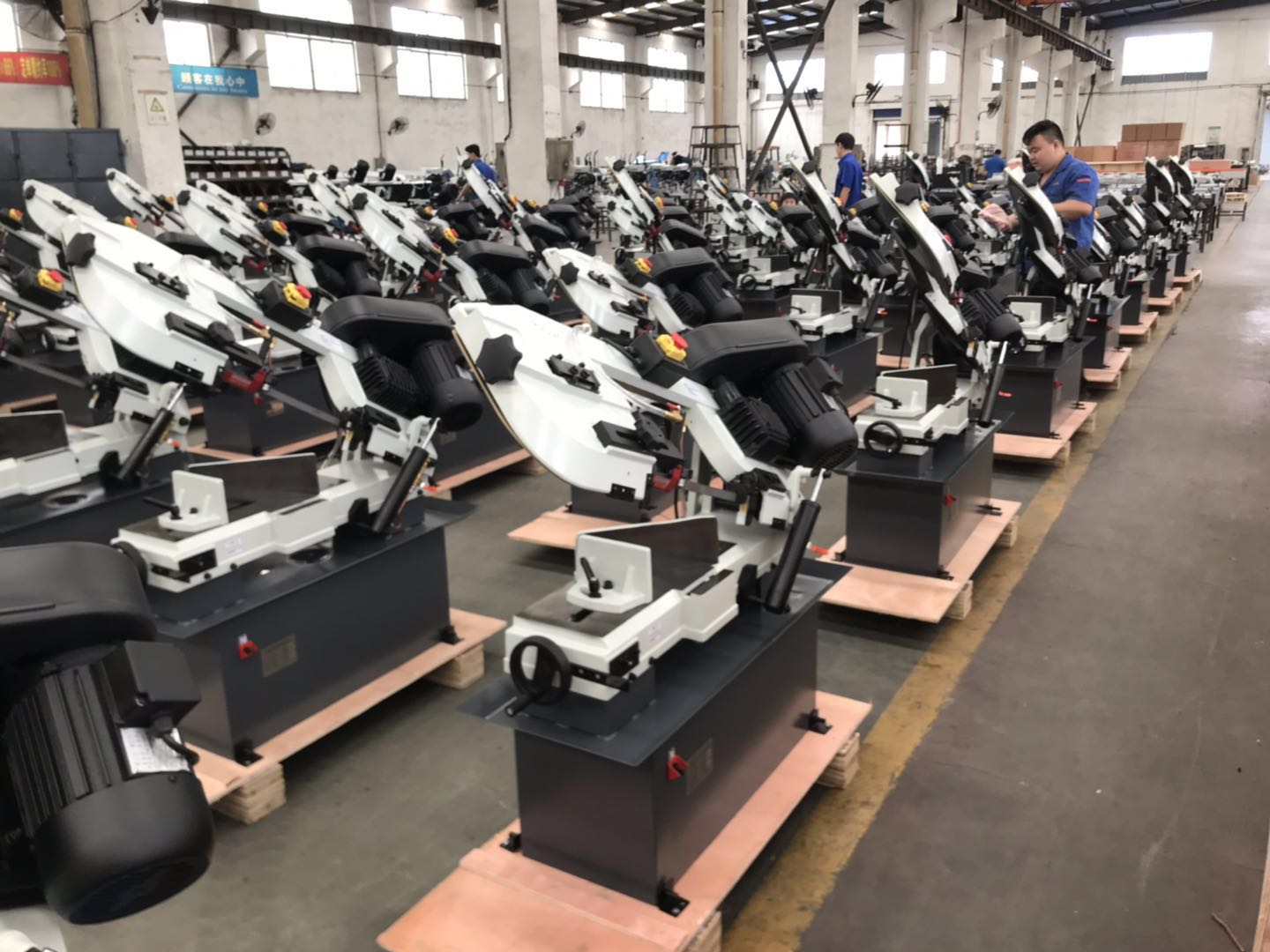 Ленточная пила по металлу BS-280G