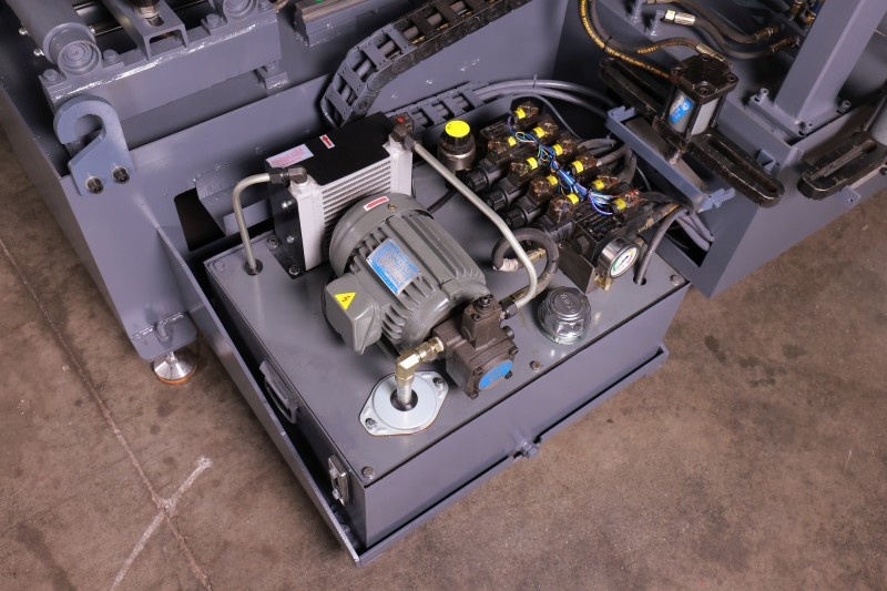 Станок ленточнопильный портативный горизонтальный H-33/45S