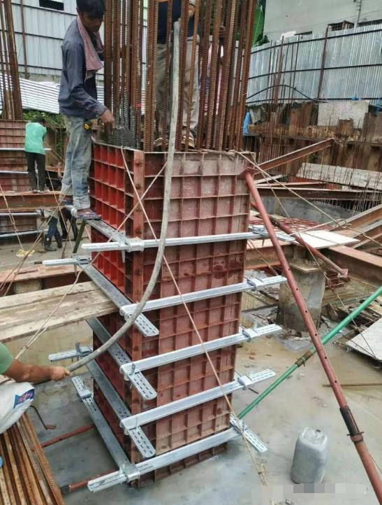 Square Column Adjustable Galvanized Steel Construction Formwork Wedge Clamp for Concrete Sale