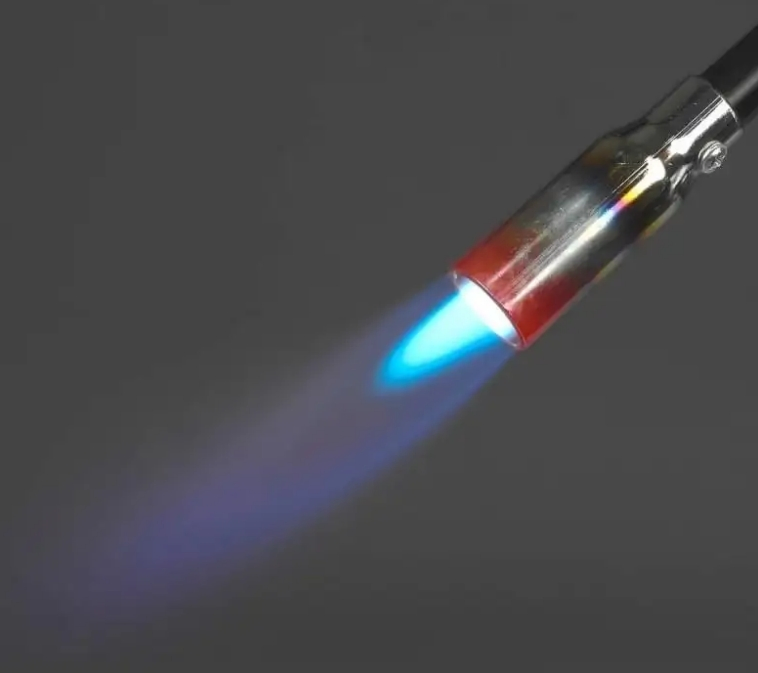 Heavy-Duty Butane Gas Torch for Efficient Weed Control