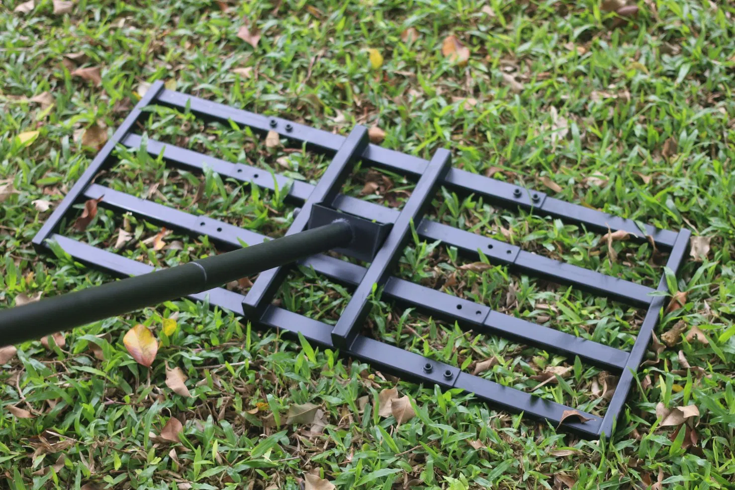 Stainless Steel Lawn Leveler Adjustable Plate & Handle, Yard Tool for Grass/Golf/Soil - Green