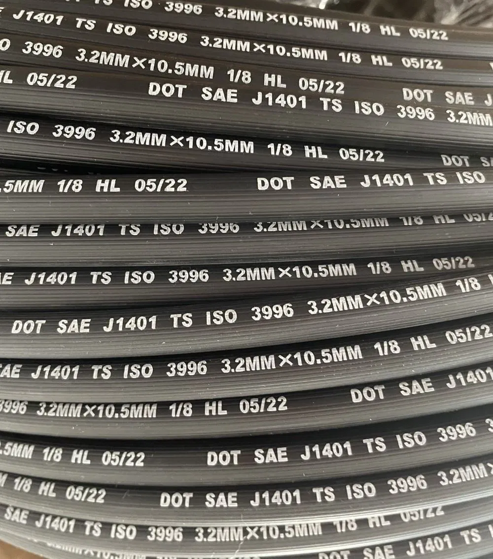 Гибкий тормозной шланг с желтой полосой SAE J1401