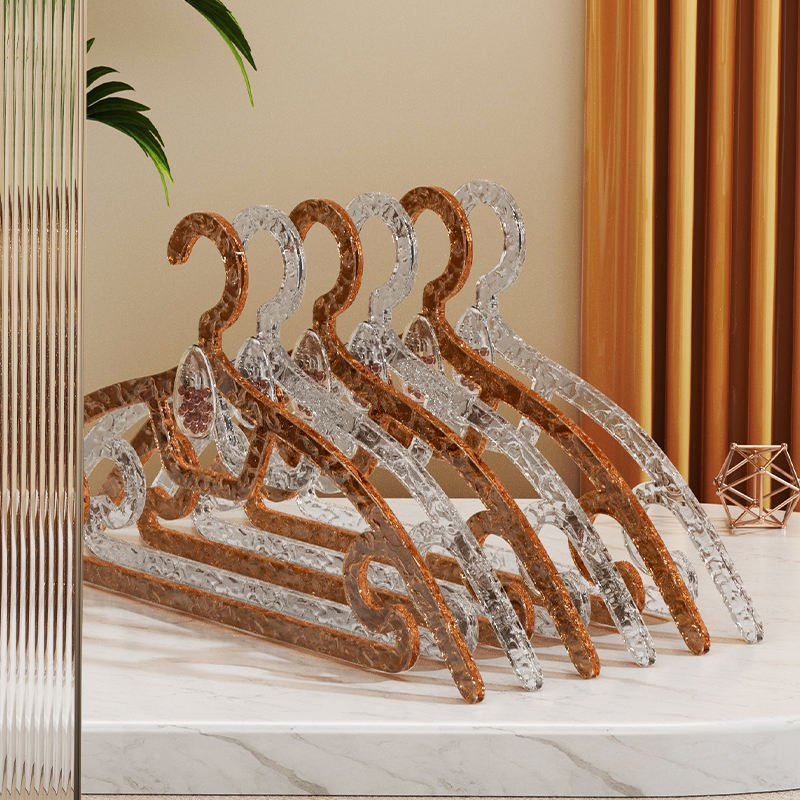 New Design Aromatic Pet Hanger Dehumidification, Deodorization, De-Mite Pet Aroma Diffuser Clothes Hanger