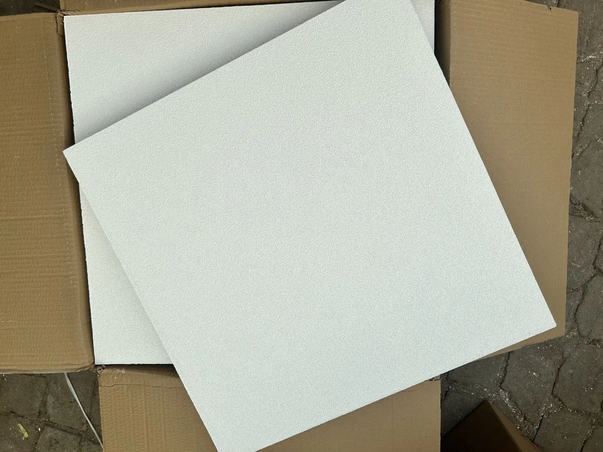 Square Edge Fiberglass Acoustic Ceiling Panels 90-150kg/M³ Sound Absorbing
