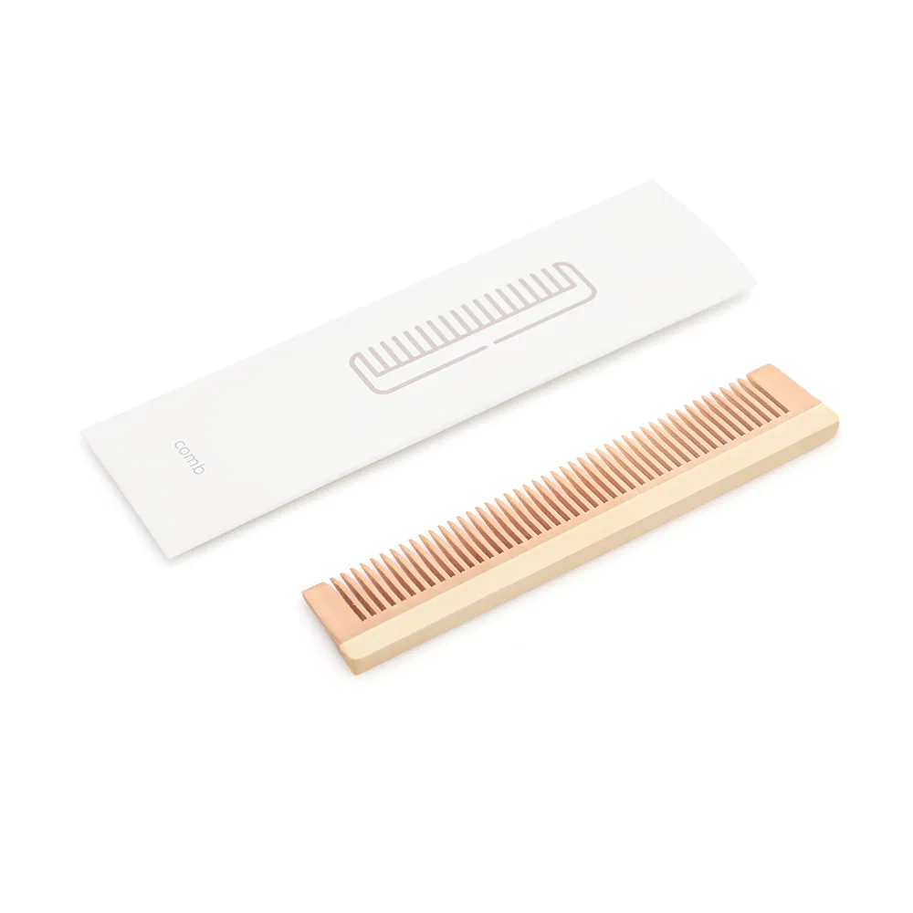 Luxury Travel Comb: Personalized Disposable Hotel Essential for Convenience