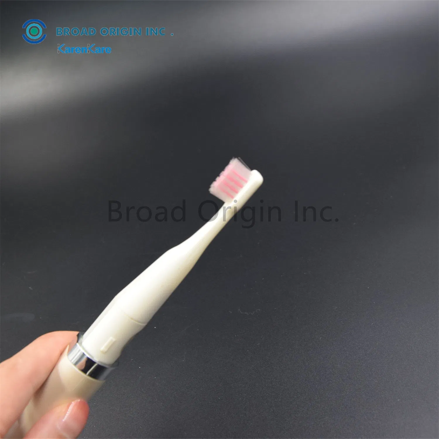 CE Approved Adult Battery Powered Portableteeth Whitening Toothbrush for Travel