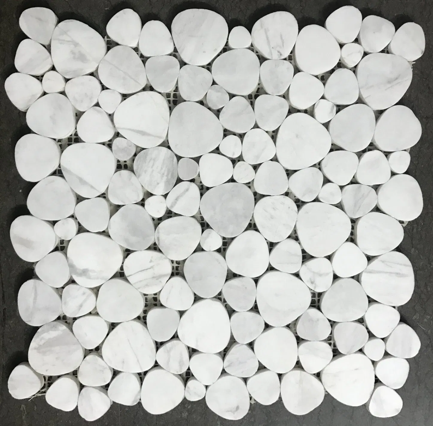 Мозаика из цветного мрамора для пола и стен