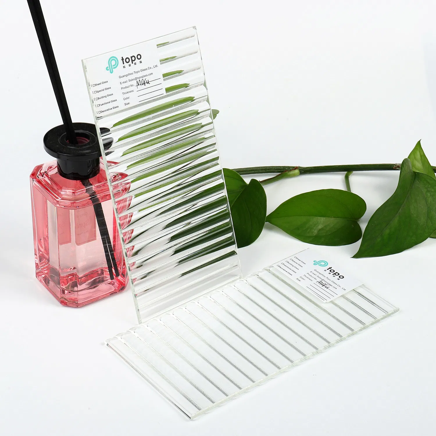 5mm-12mm Tempered Laminated Moru Patterned Figured Embossed Bathroom Glass (UCP-TP)