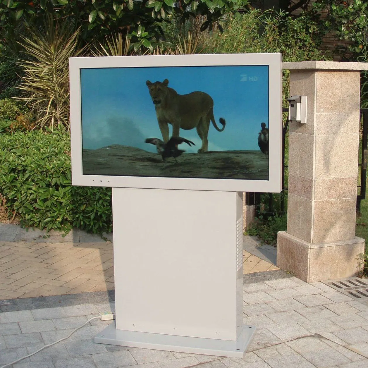 55-дюймовый водонепроницаемый LCD-дисплей для рекламы