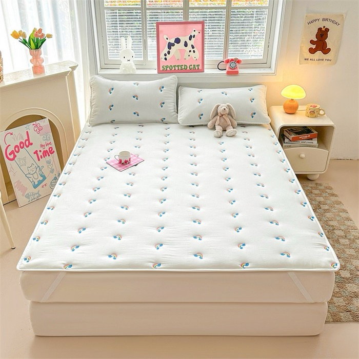 Popular and Cheap High-Quality Cotton Mattress Cover for Home and Hotel Use