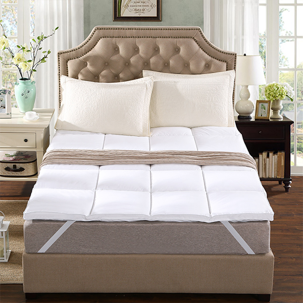Luxury Soft Microfiber Mattress Pad Mattress Topper (DPF41436)