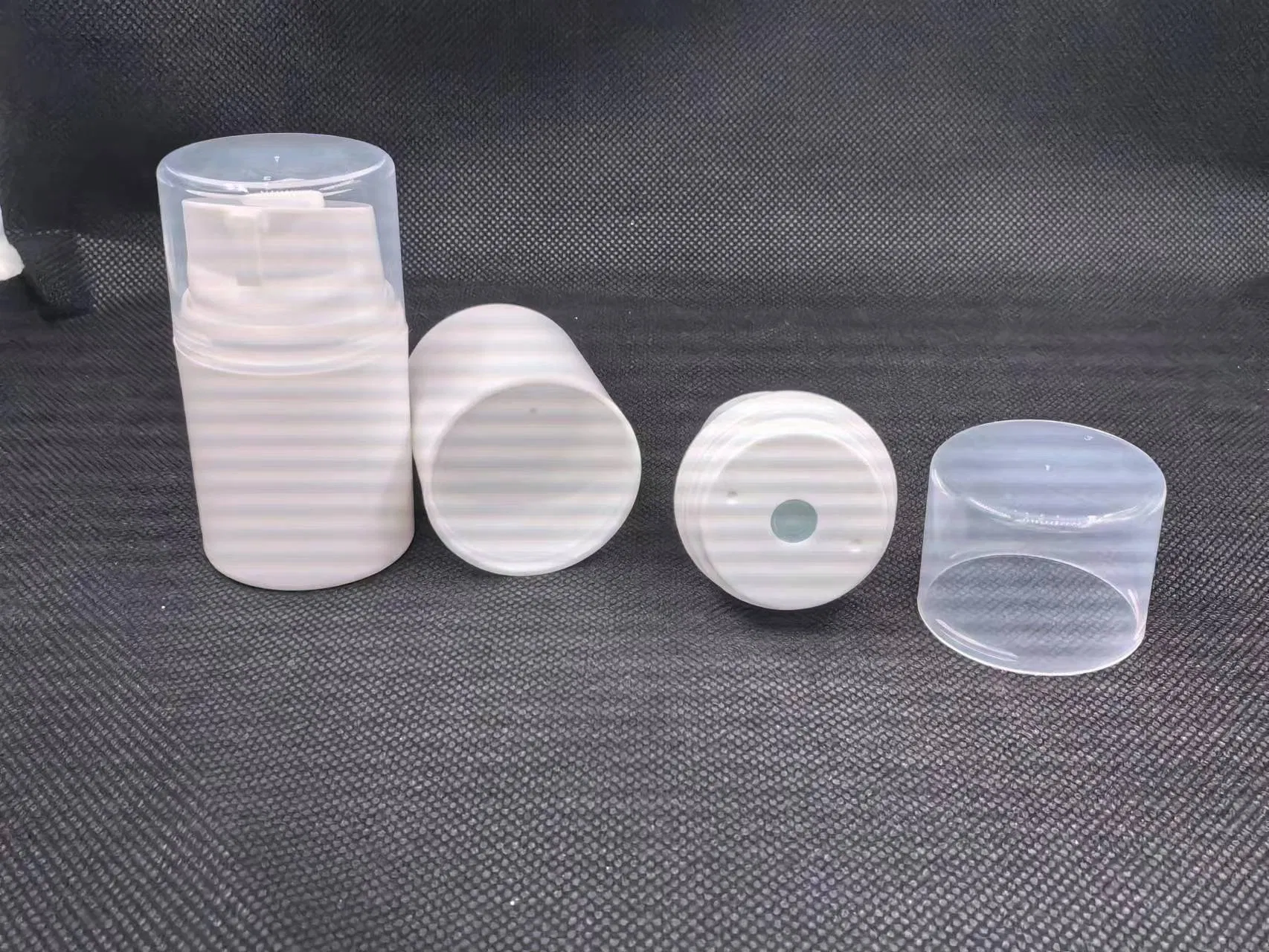 Factory Direct Sales of Plastic Products, PP Vacuum Bottle