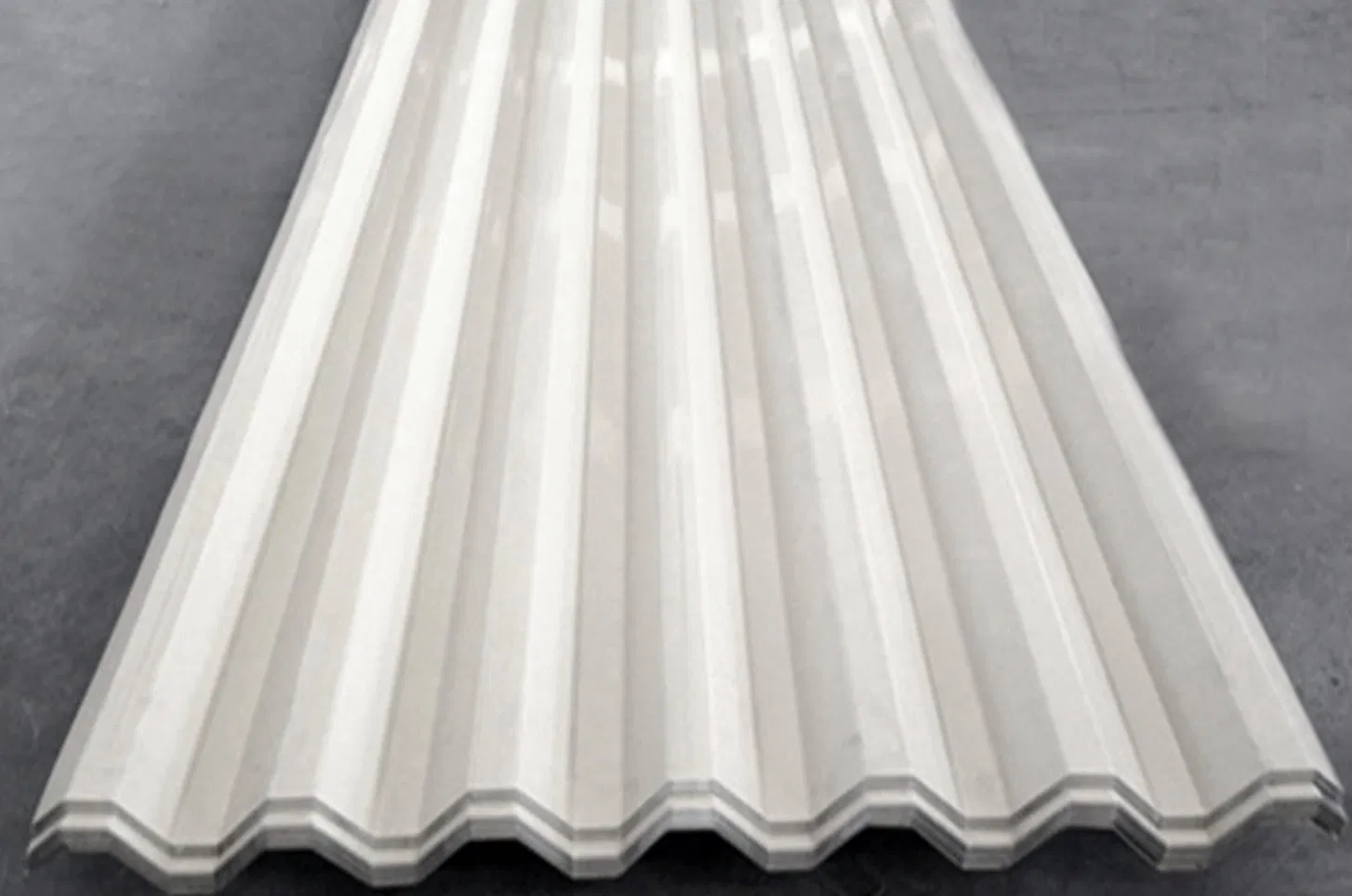 Color Steel Tile, Colored Iron Tile, Corrugated Sheet, Roof Tile, Waterproofing and Insulation for Roof