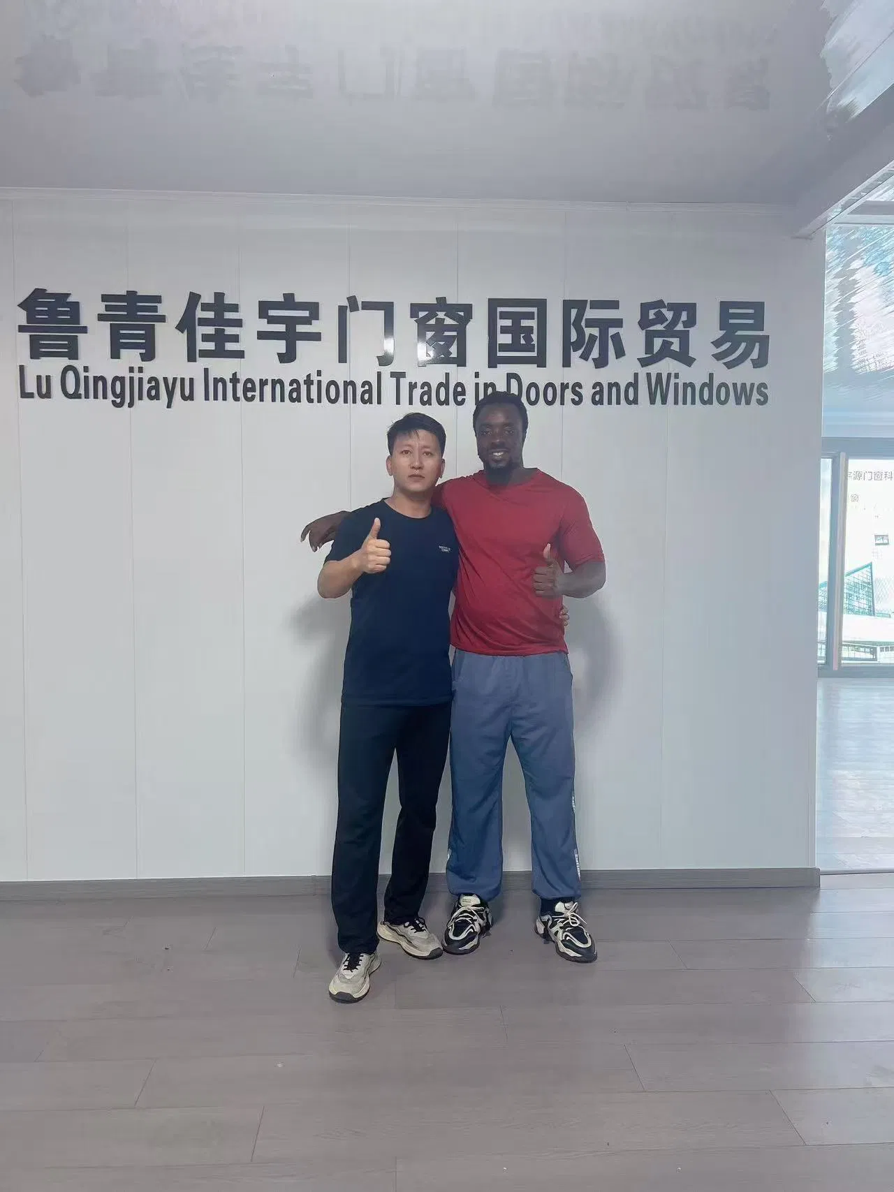 High-Quality Bathroom Aluminum Frame Safe Sliding Glass Sliding Shower Door