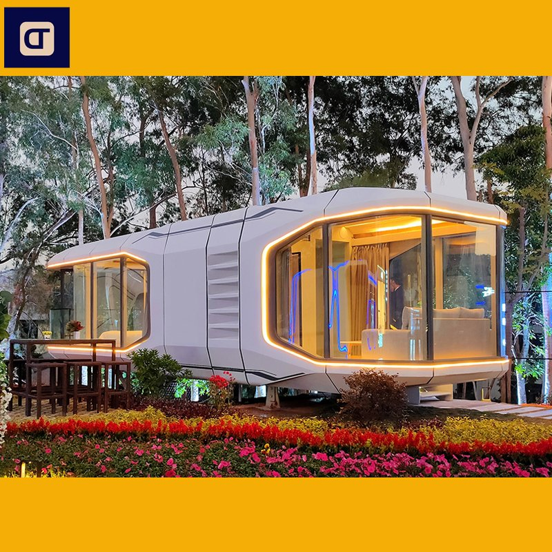 Prefab House Capsule Container House Flexible Mobile House with Balcony and Bedroom