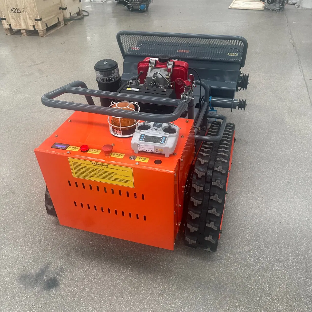 Робот-газонокосилка с дистанционным управлением