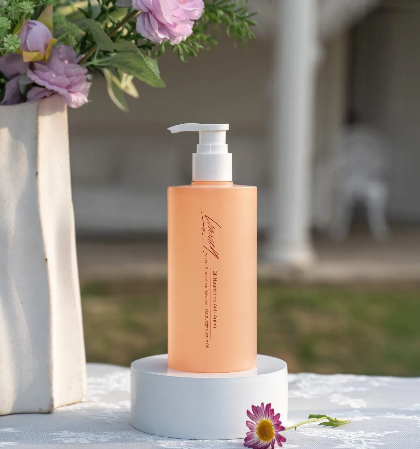 OEM ODM Walnut Grains & Sandalwood · Moisturizing Body Scrub