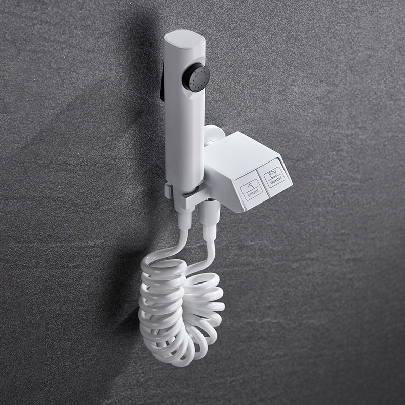 Wholesale Cheap Price Elegant Copper Bathroom Faucet Bidet Water Faucet Sprayer with Stylish Single Handle Design for Villa and Condo