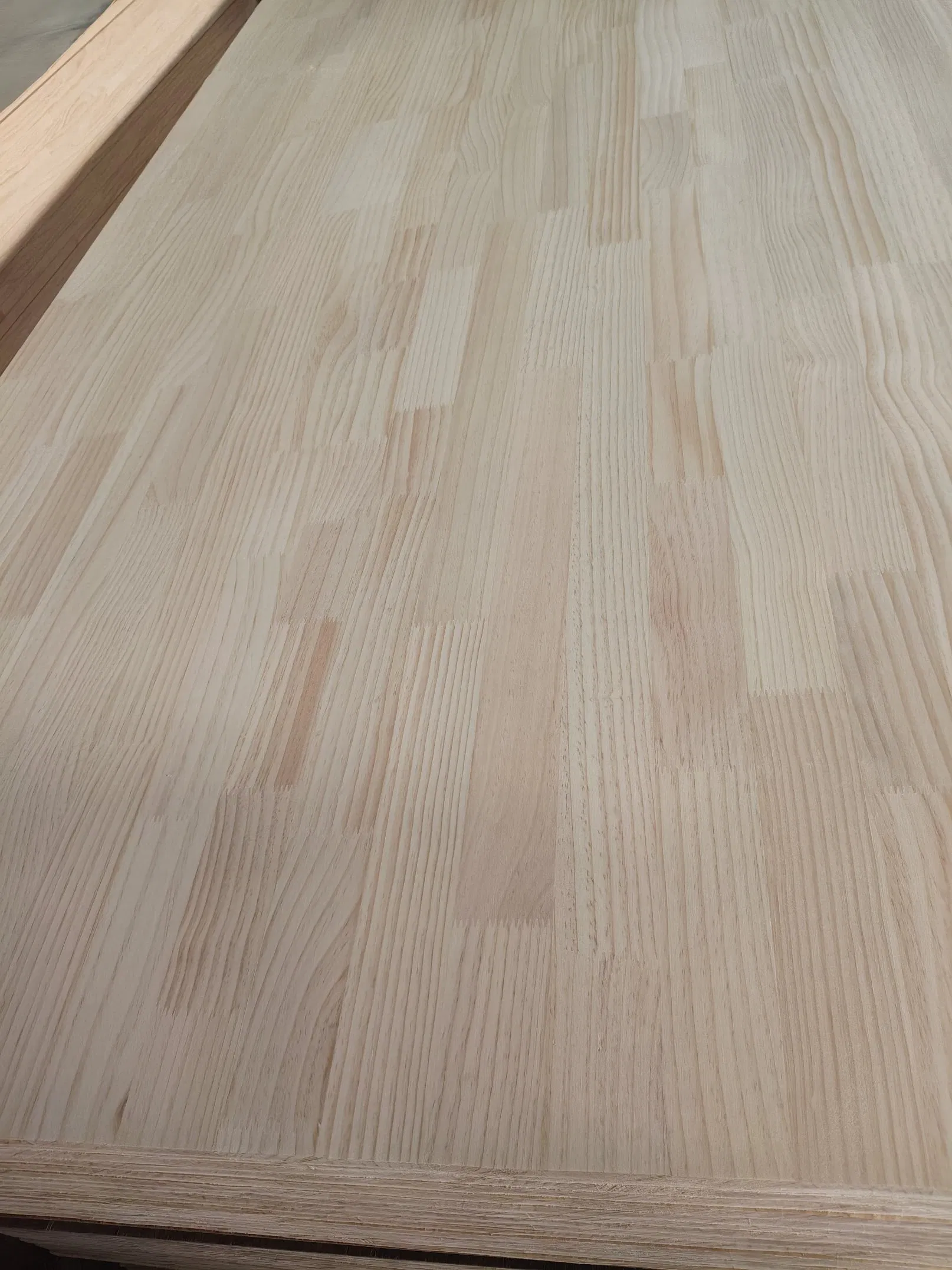 Factory Supplying Pine Figure Joint Lumber Board with AA Bb Grade