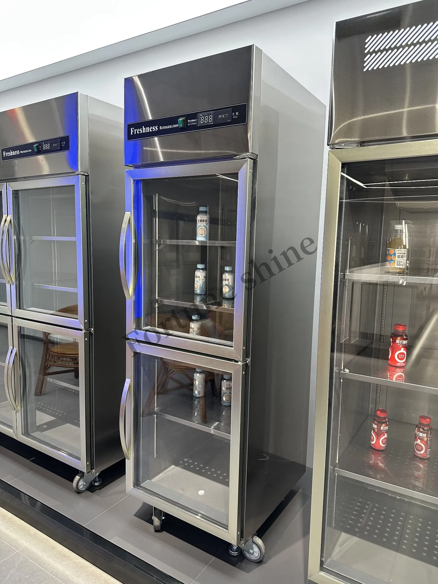 Direct Cooling Single Layer Glass Door Vertical Vertical Cooler Beverage Steel Refrigerator