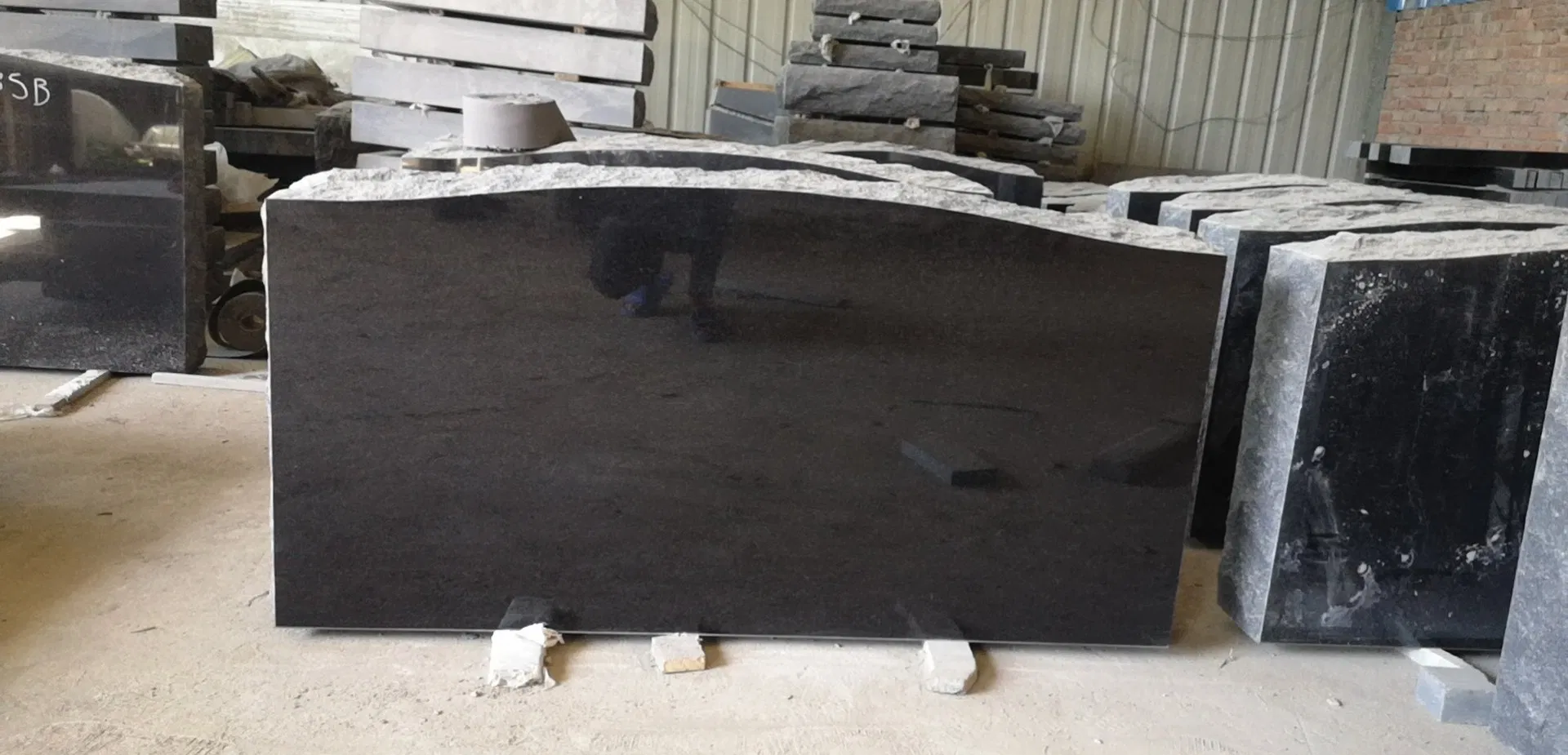 China Absolute Black Shanxi Black Granite Monuments Memorials Rock Edges